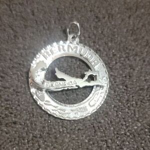 Sterling Silver 925 Bermuda Island Round Pendant New signed